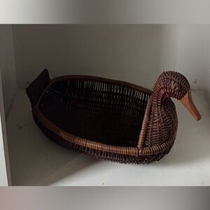 Vintage Woven Duck-Shaped Decorative Basket in Dark Brown

14x7.5